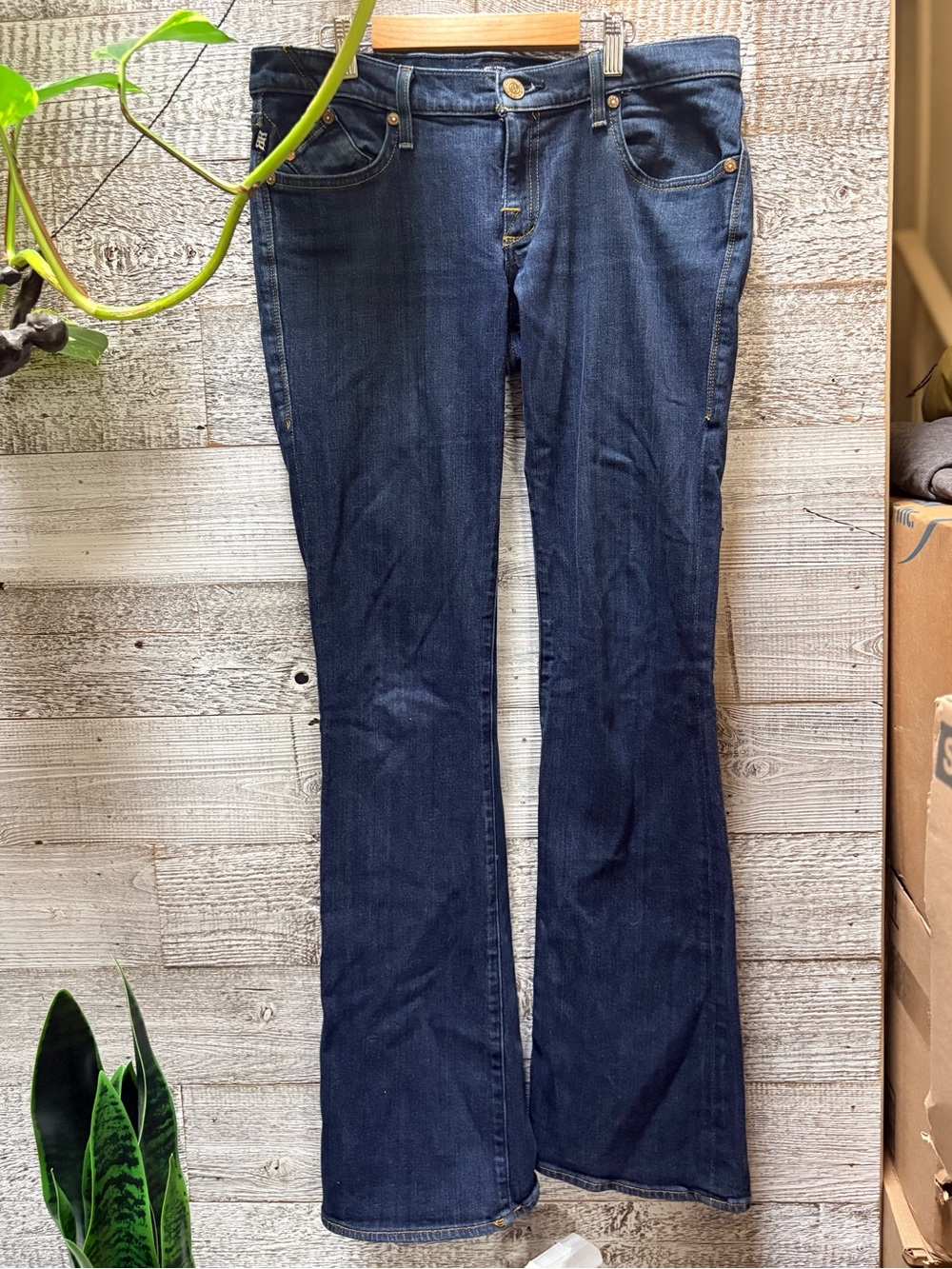Rock & Republic | Women's Kasandra Lowrise Bootcut Med/Dark Wash Jeans - 31x33
